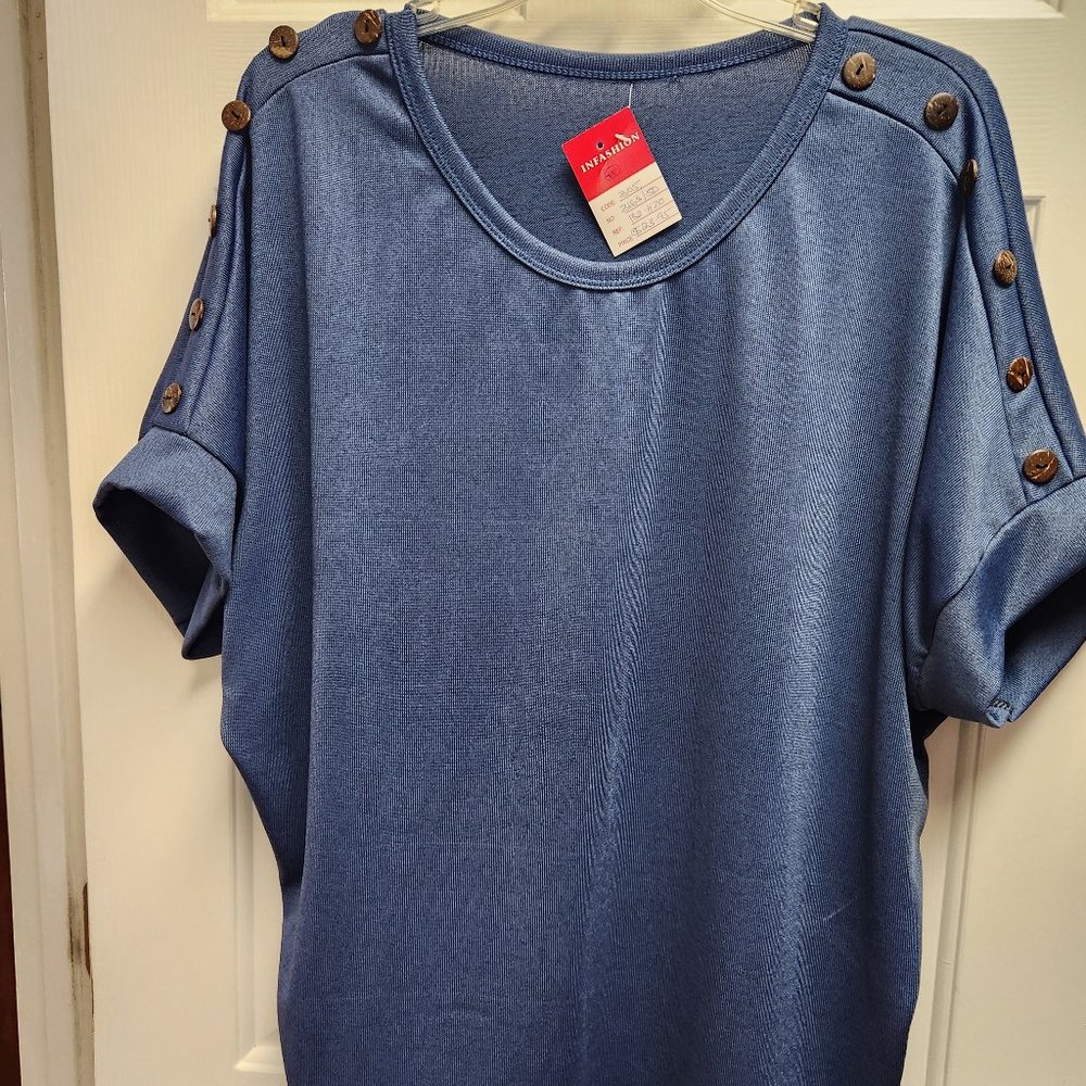 BRAND NEW LADIES BLUE PULLOVER- SIZE XL- BUTTONS ON SHOULDER SLEEVE #1639